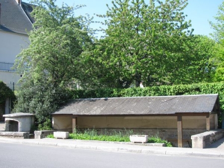 Chaulgnes-lavoir 1 dans le bourg