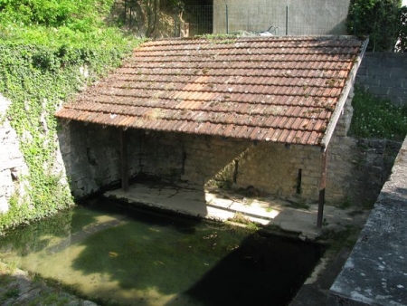 Chaulgnes-lavoir 2 dans le bourg