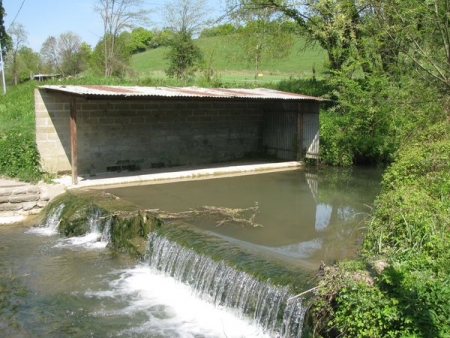 Germigny sur Loire-lavoir dans hameau Montalin