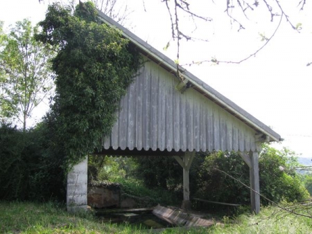 Challuy-lavoir 2 dans hameau Yopson