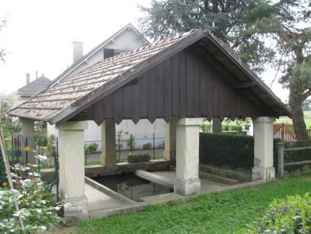 Marzy-lavoir 2 dans hameau Tazières