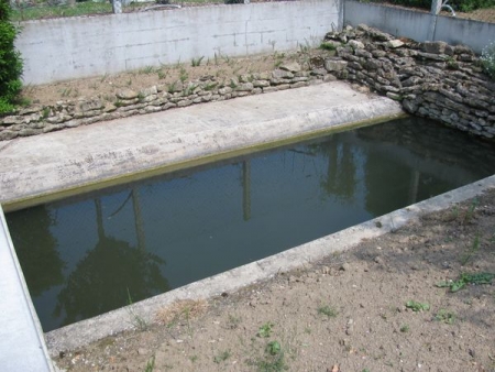 Sermoise sur Loire-lavoir dans hameau Les Tuileries