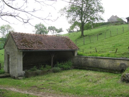 Ampilly les Bordes-lavoir 3 dans hameau Meursauge