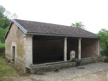 Bellenod sur Seine-lavoir 1 dans le bourg