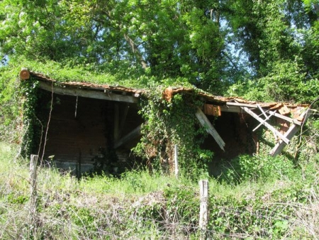 Iguerande-lavoir 2 dans hameau Chassereux