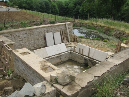 Fleurieux sur l'Arbresles-lavoir dans hameau Levy