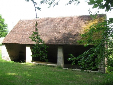 Champagny sous Uxelles-lavoir dans hameau La Casse