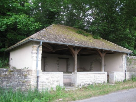 Saint Germain les Buxy-lavoir 1 dans le bourg