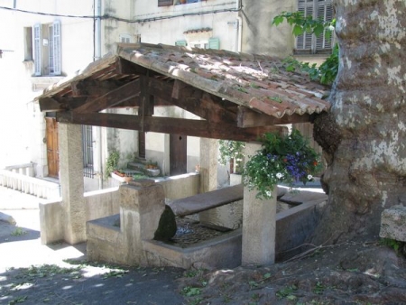 Barjols-lavoir 7