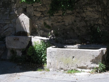 Barjols-lavoir 9