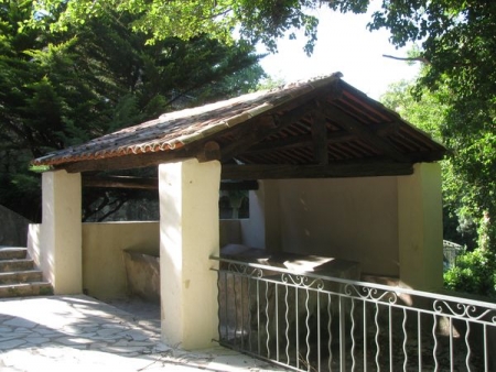 Carcés-lavoir 6