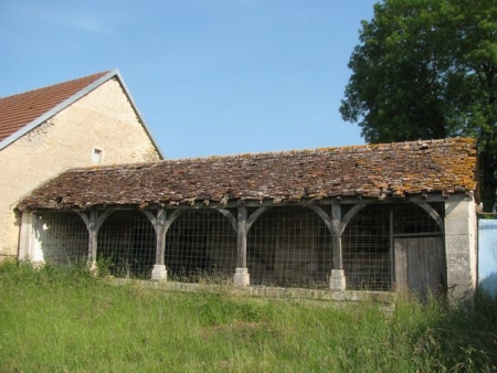 Rochetaillée-lavoir 3 dans le bourg