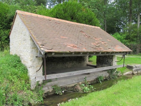Guillerval-lavoir 1