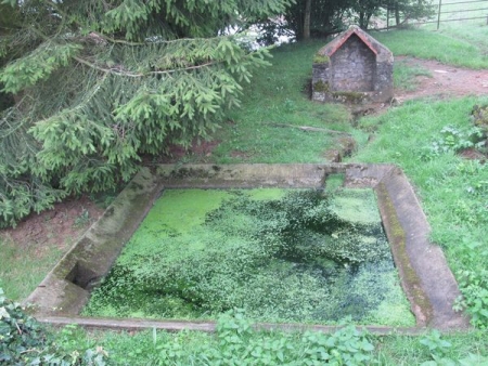 Bazolles-lavoir 3 dans le bourg