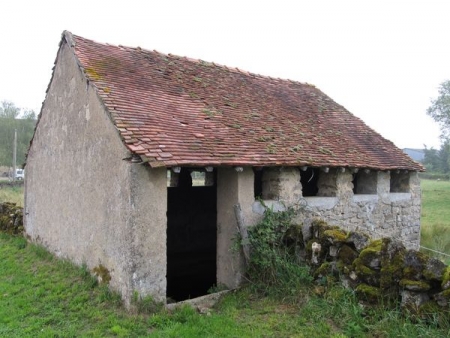 Bazolles-lavoir 7 dans hameau Selins