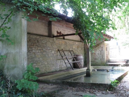 Billy Chevannes-lavoir 3 dans hameau Chevannes