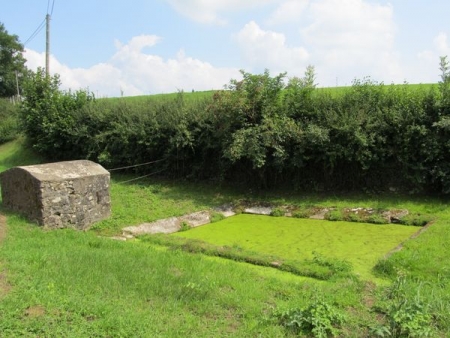 Brinay-lavoir 2 dans hameau Bernay