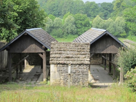 Saint Bénin d'Azy-lavoir 1 dans le bourg