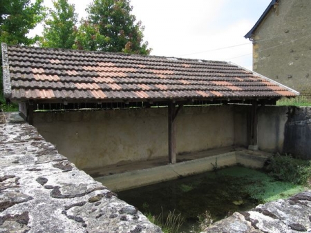 Saint Bénin d'Azy-lavoir 5 dans hameau Cherault