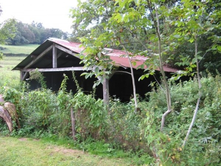 Saint Saulges-lavoir 2 dans le bourg