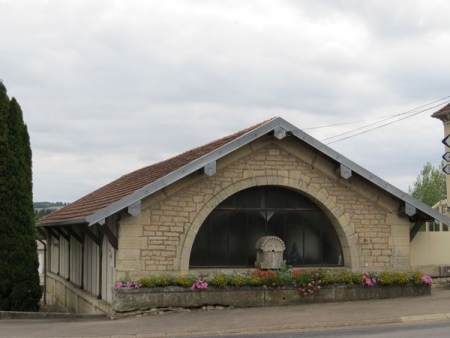 Champlitte-lavoir 1 dans le bourg