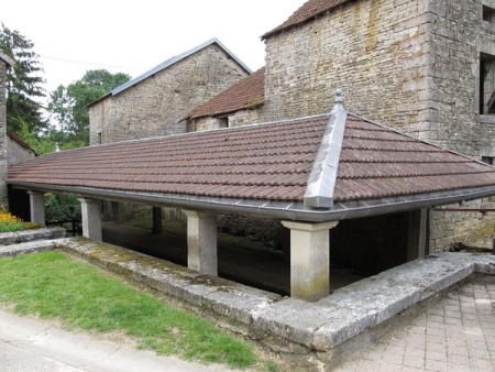 Champlitte-lavoir 5 dans hameau Leffond