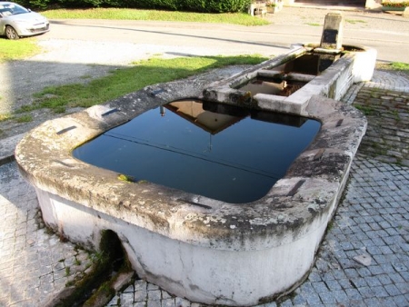 Frahier et Chatebier-lavoir 2 dans le bourg