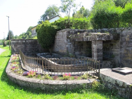 Senargent Mignafans-lavoir 1 dans hameau Mignafans