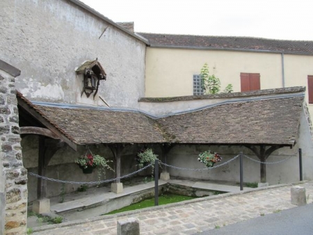 Longpont sur Orge-lavoir 1