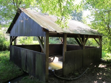 Aunay en Bazois-lavoir 7 dans hameau Marigny