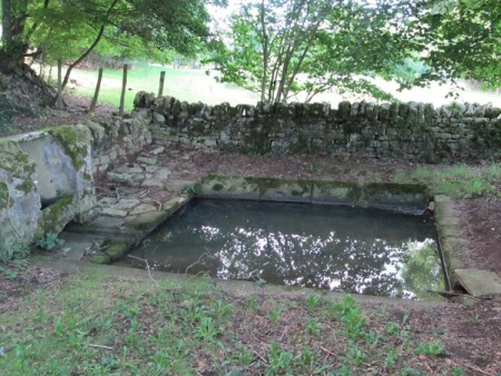 Mont et Marré-lavoir 1 dans le bourg