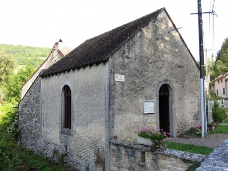 Bouilland-lavoir dans hameau La Forge