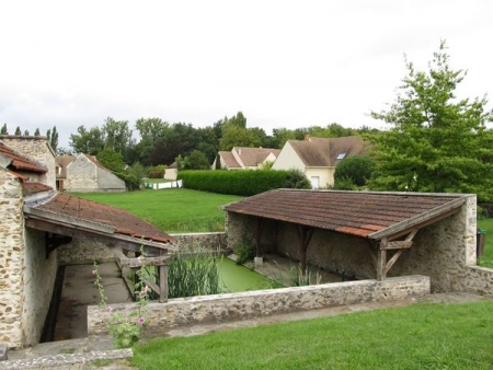 Bullion-lavoir 1 dans le bourg