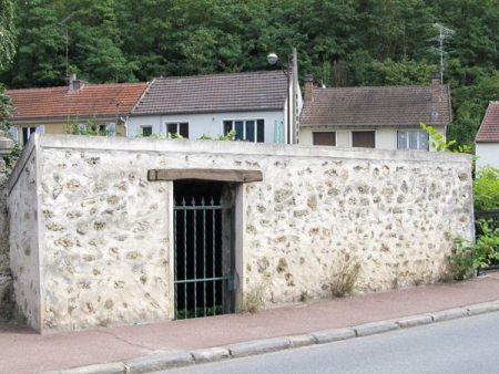 Saint Rémy les Chevreuse-lavoir 1