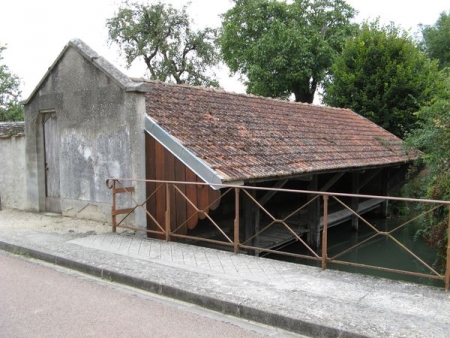 La Mothe-Tilly-lavoir 1 dans le bourg