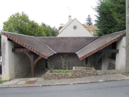 Vernouillet-lavoir 2 dans hameau Marsinval