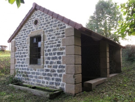 Sully-lavoir 3 dans hameau Creusefond