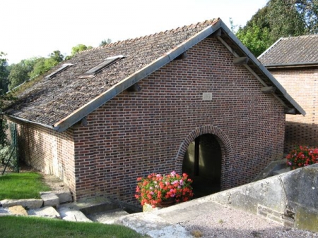 Aix en Othe-lavoir 1 dans hameau La Bouillant