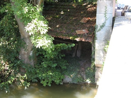Donzy-lavoir 7 dans le bourg