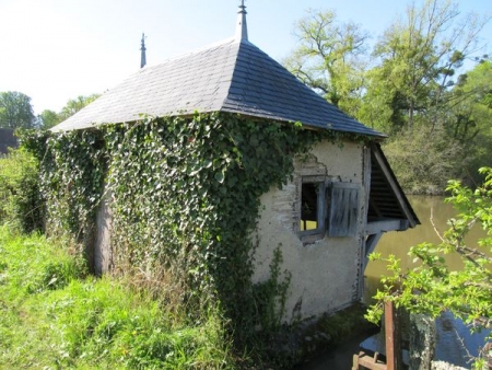 Verneuil-lavoir 2 dans le bourg