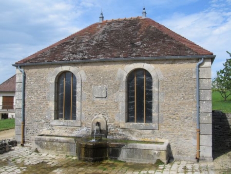 Duesmes-lavoir dans hameau Gronet