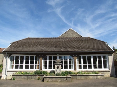 Le Val d'Esnoms-lavoir 3 dans hameau Courcelles Val d'Esnoms