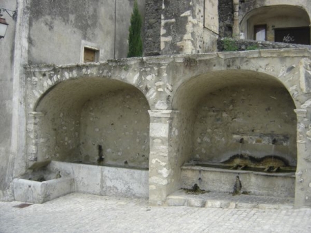 Rochemaure-lavoir 1