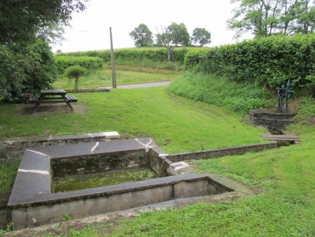 Morey-lavoir 1 dans le bourg