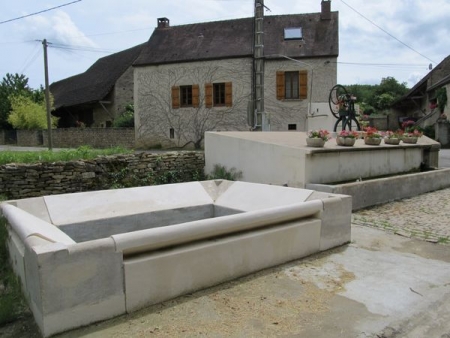 Saint Martin du Tartre-lavoir 2 dans hameau Maizeray