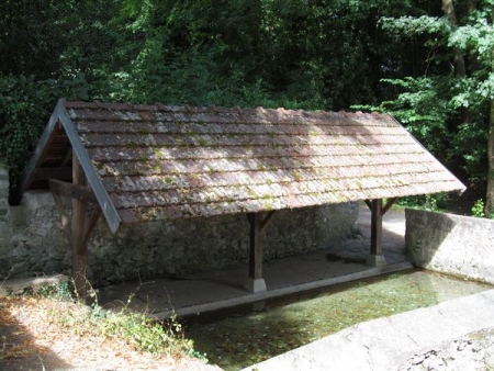 Septeuil-lavoir 3 dans hameau Les Bilheux