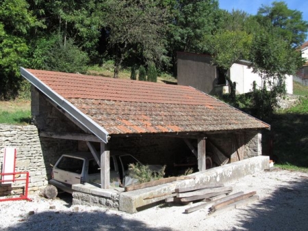 Nogent-lavoir 3 dans le bourg