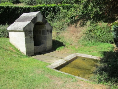 Val de Meuse-lavoir 2 dans hameau Montigny le Roi