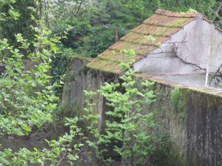 Gy les Nonains-lavoir 6 dans le bourg