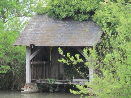 Gy les Nonains-lavoir 9 dans hameau L'Arsenaudière